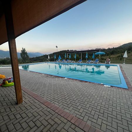 Отель Complex Praga Gorno Lakocerej Экстерьер фото
