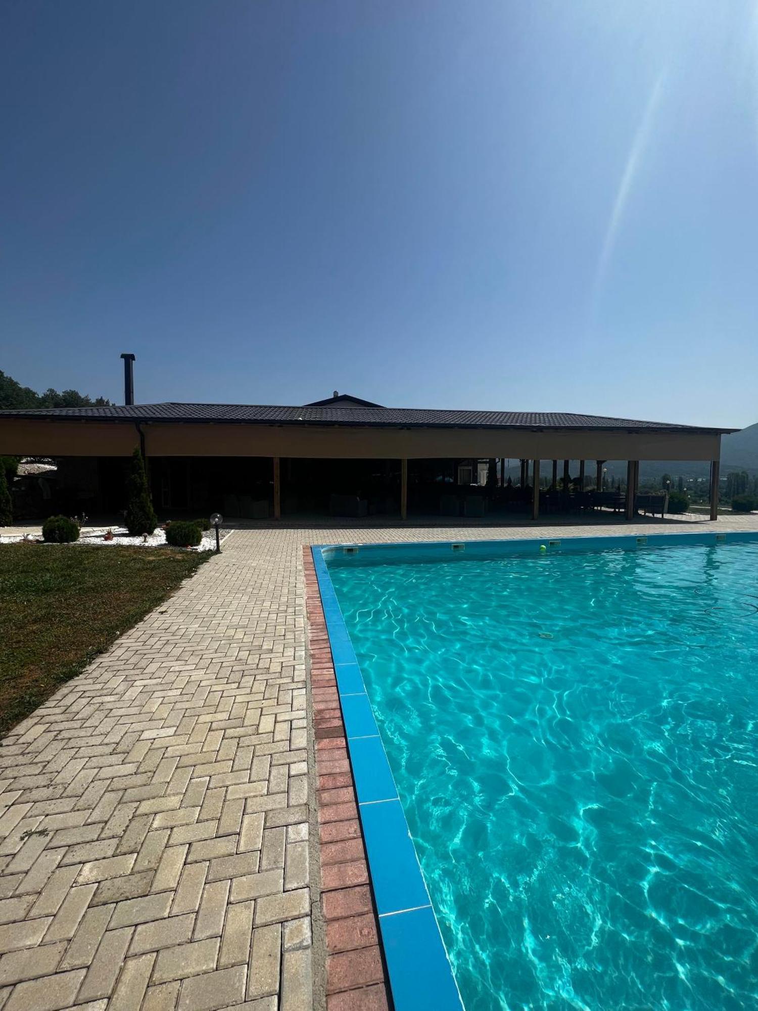 Отель Complex Praga Gorno Lakocerej Экстерьер фото