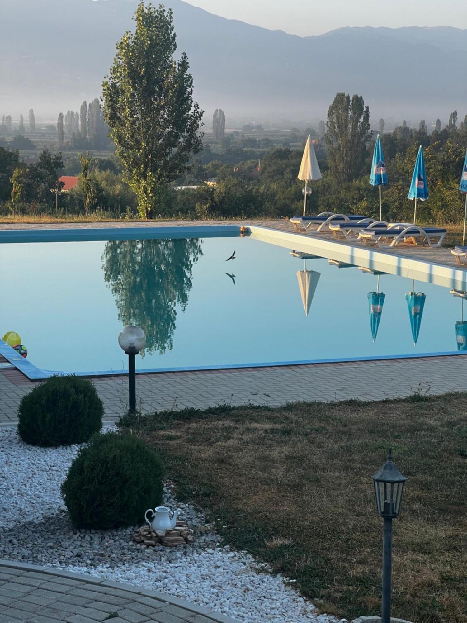 Отель Complex Praga Gorno Lakocerej Экстерьер фото